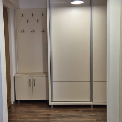 Alquiler de cómodos apartamentos de 2 habitaciones, 55 m², zona Casa de Cultură, Constanza, Rumanía